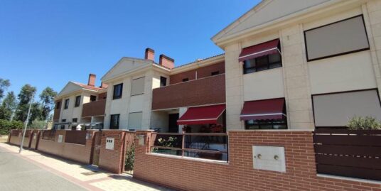 Chalet adosado en Ribera del Zapardiel