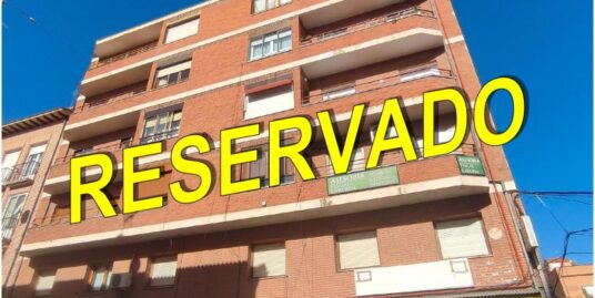 Piso céntrico para reformar en calle Maldonado