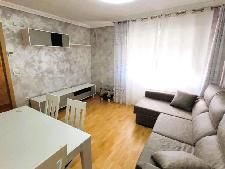 Alquiler piso amueblado calle Santos Vitoria